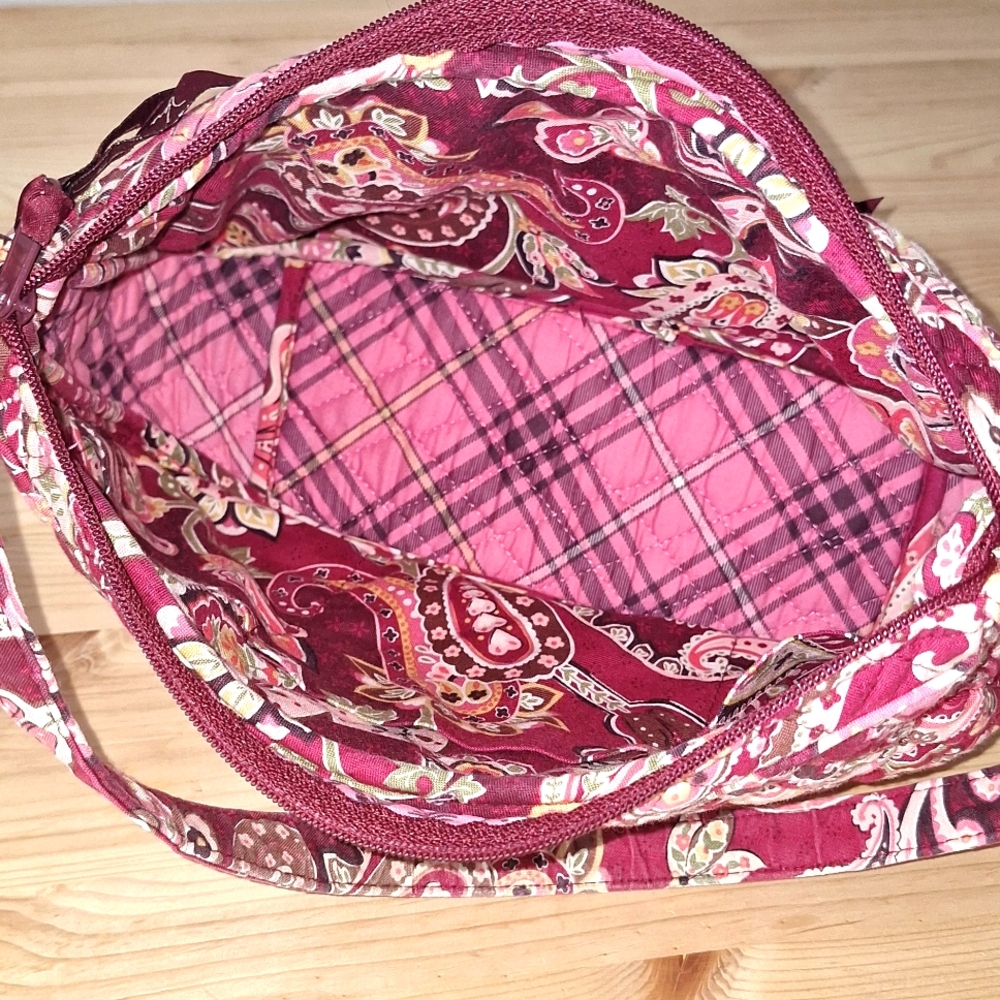 🩷Vera Bradley 'Piccadilly Plum' Purse🩷 - Picture 9 of 15